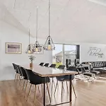 Σπίτι διακοπών Five-bedroom In *