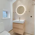 Σπίτι διακοπών Five-bedroom In *