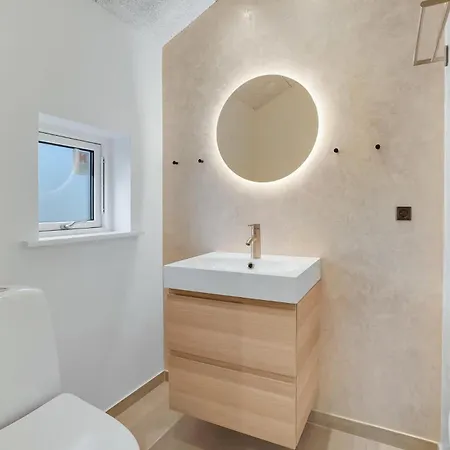 Сasa de vacaciones Five-bedroom In *