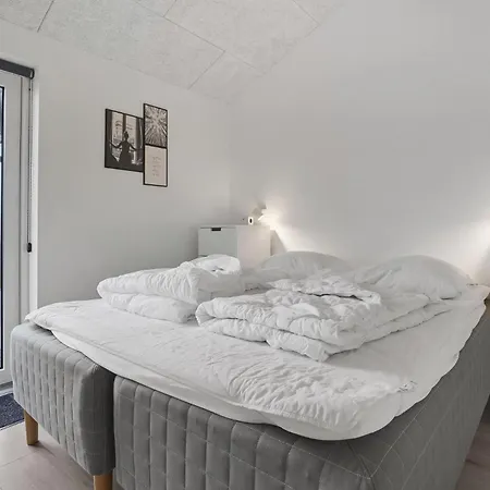 Semesterbostad Five-bedroom In