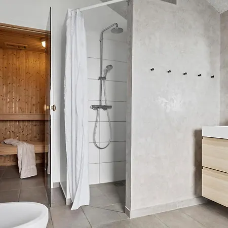Five-bedroom In