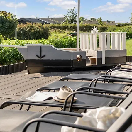 Semesterbostad Five-bedroom In