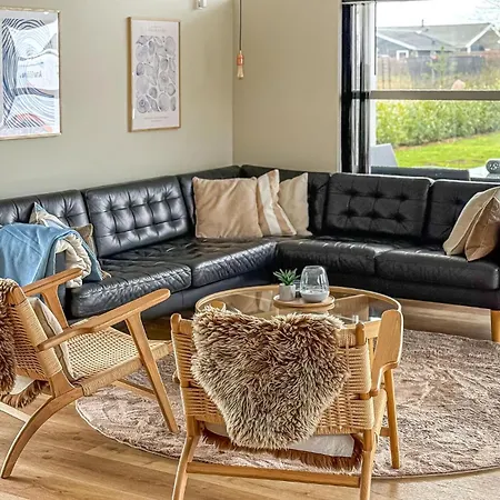 Five-bedroom In Tatil Evi *