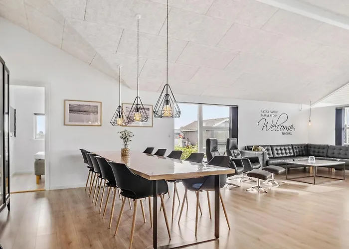 بيت للعطل Five-bedroom In *