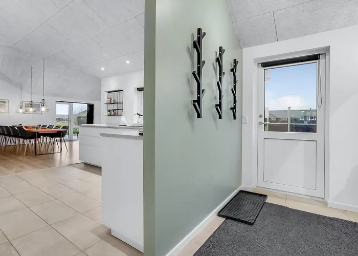 بيت للعطل Five-bedroom In