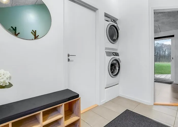 Five-bedroom In بيت للعطل *