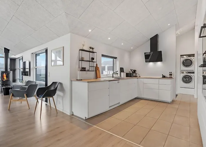 Five-bedroom In *