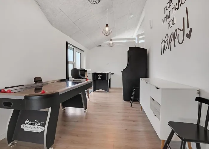 Five-bedroom In *