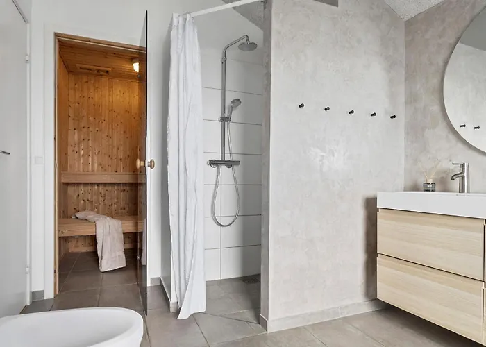 Five-bedroom In